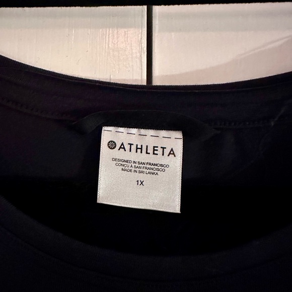 Athleta Crewneck Yoga Top - Picture 4 of 4